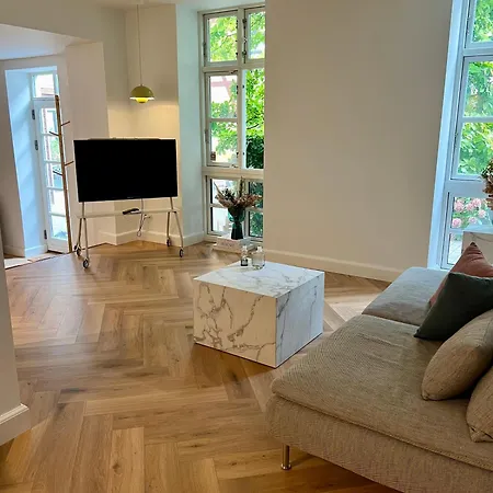 Hideaway Courtyard Διαμέρισμα *