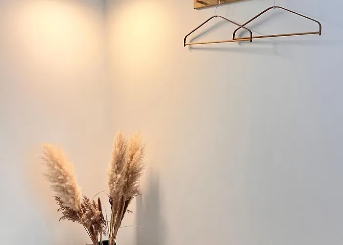 Апартаменты Hideaway Courtyard *