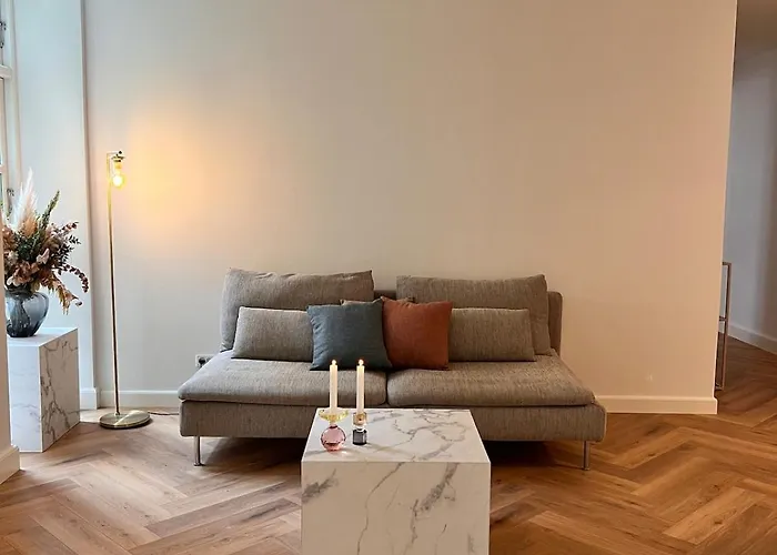 Hideaway Courtyard Lägenhet *