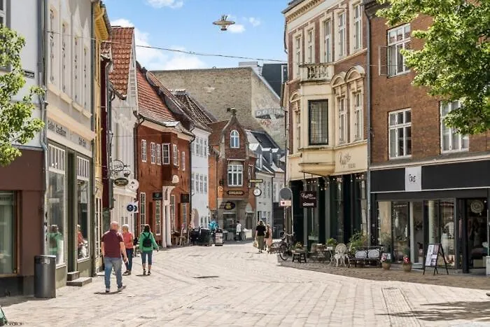 Hideaway Courtyard *