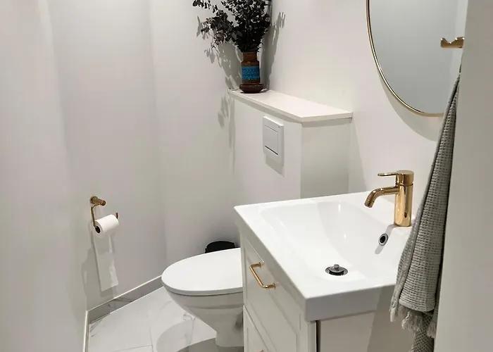 Hideaway Courtyard *